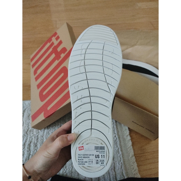 NWT Comfort Loafers - Picture 3 of 6